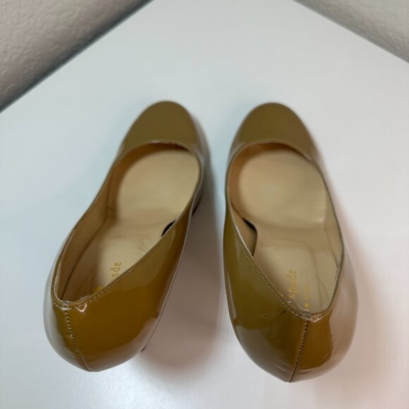 Kate Spade New York Patent Leather Classic Karolina Pumps Beige Camel Size 8.5 - Picture 8 of 14